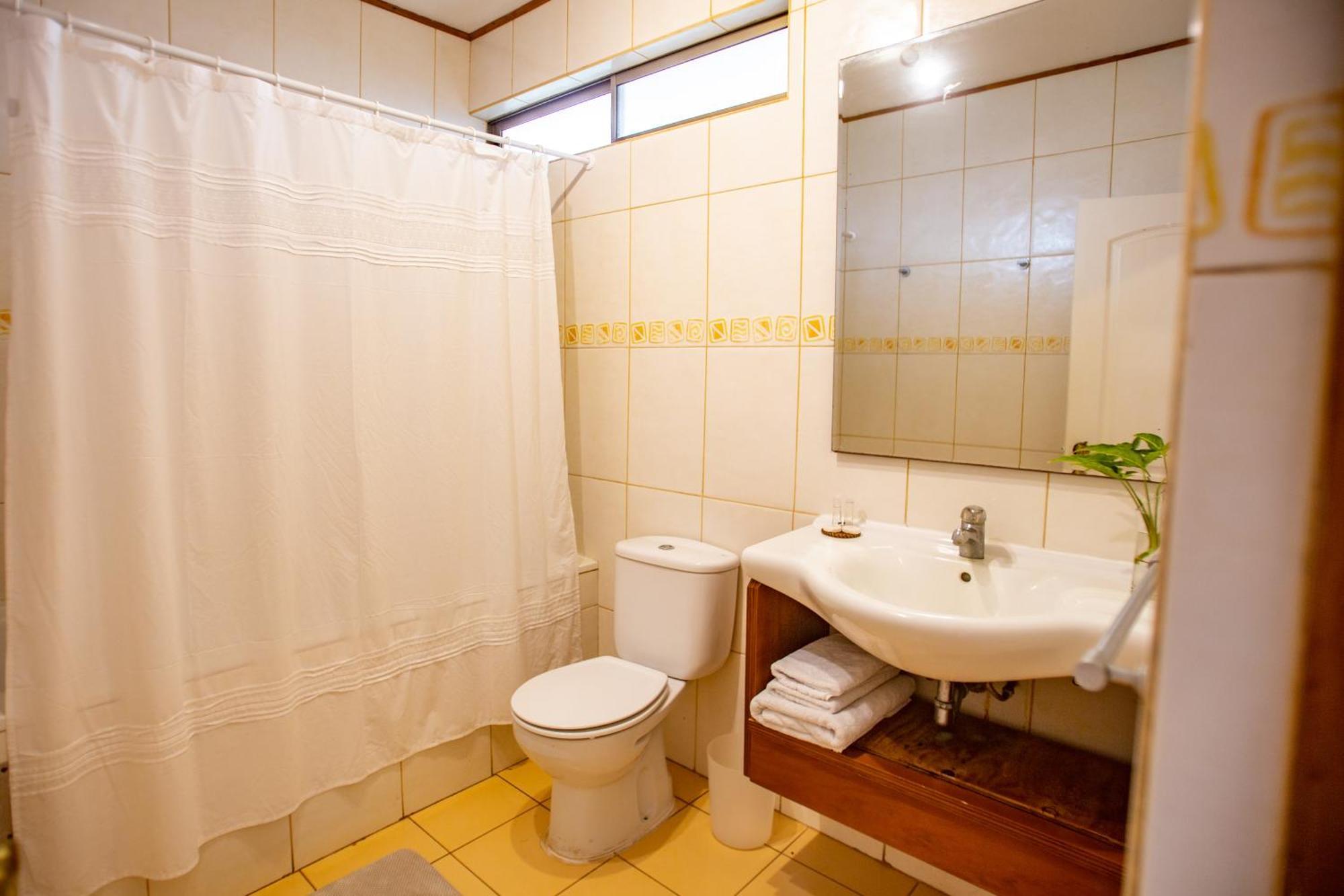 Hostal Uruhao Ханга-Роа Экстерьер фото